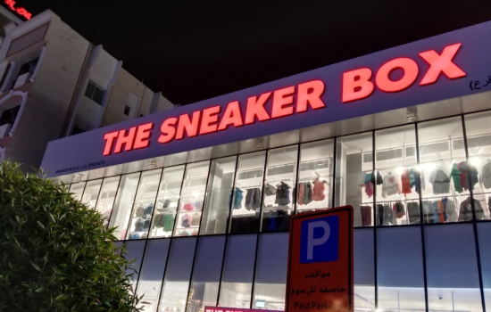 signage manufacturers in uae